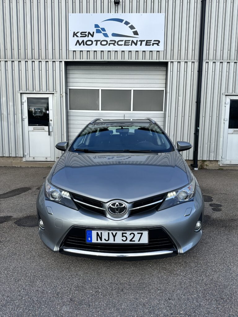 Toyota Auris Touring Sports 1.6 Valvematic 2013, bild 1 av 6